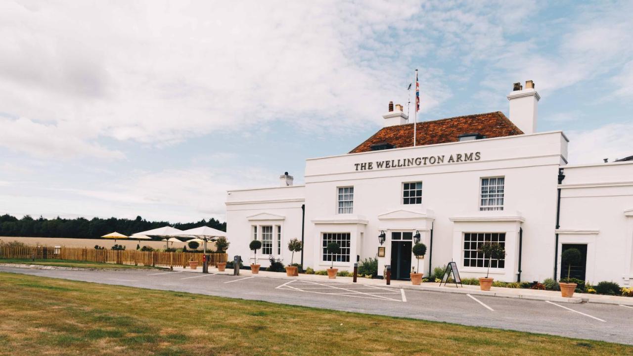 The Wellington Arms - Basingstoke-Reading Otel Heckfield Dış mekan fotoğraf
